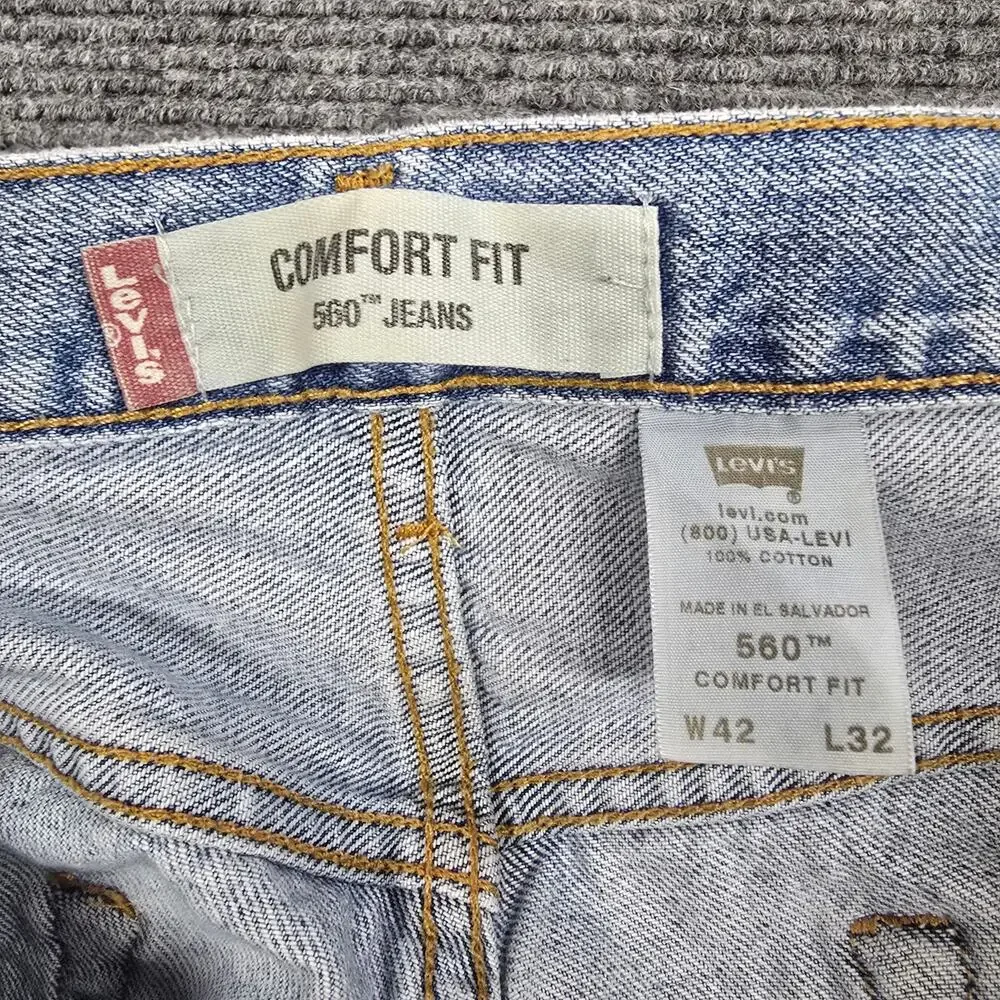 Vintage Levi's 560 Comfort Fit Jeans Mens Measures 41x31 Tapered Leg Tag 42x32